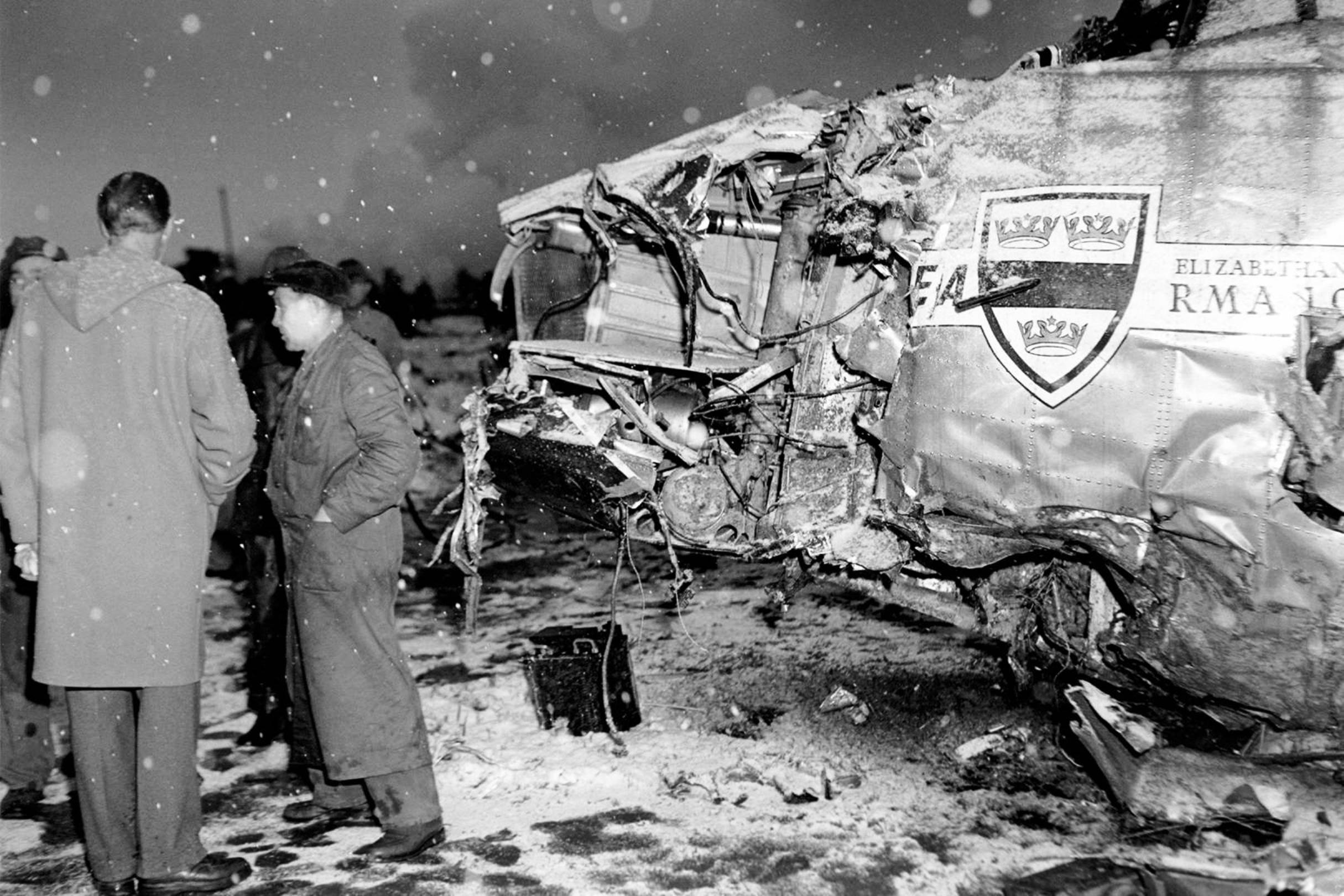 В мюнхене замерз самолет. Авиакатастрофа в Мюнхене 6 февраля 1958 года. Манчестер Юнайтед авиакатастрофа 1958. Крушение самолета в Мюнхене 1958.