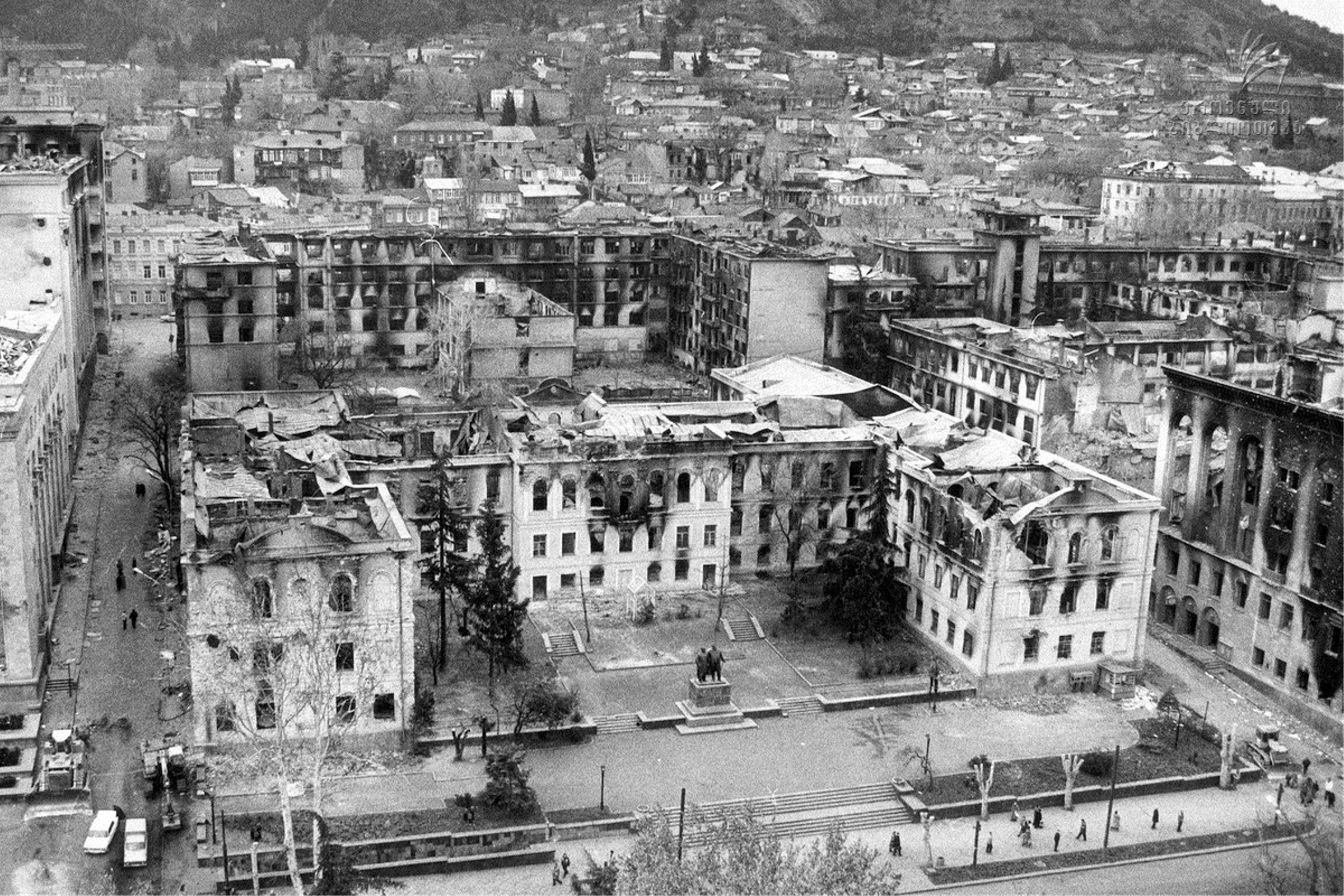 Грузия после ссср. Тбилиси после войны 1991 года.